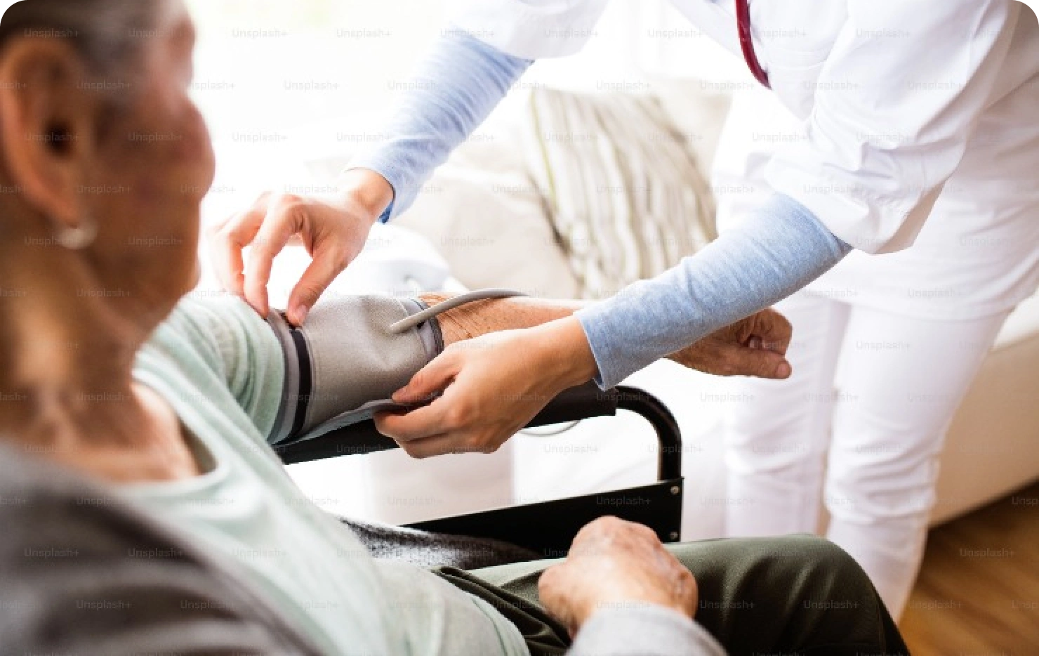 3-service-ly Elderly care assistance